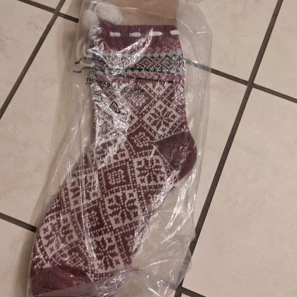 NWT LL Bean Maine Winter Sock Maroon and White Knit with pom poms size L-XL